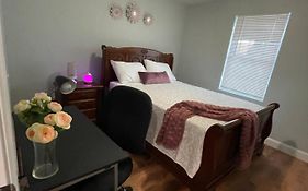 Lovely 3Beds/2Bath Newly Built+Parking